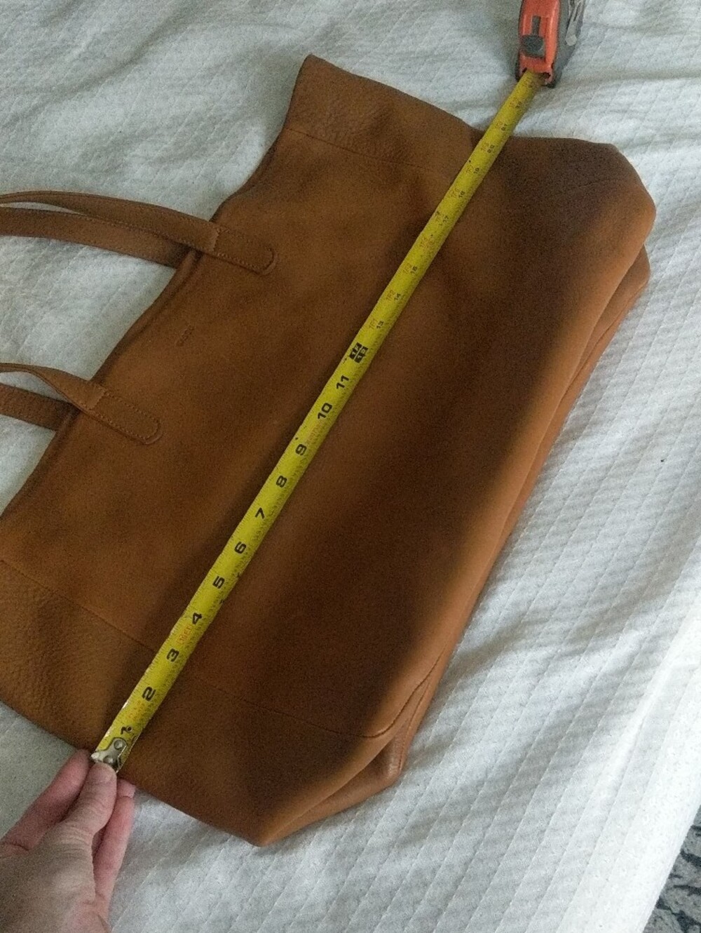✨ RARE FIND: Vintage USA BAGGU Minimalist Leather Tote in Saddle Tan ✨ - Picture 13 of 16
